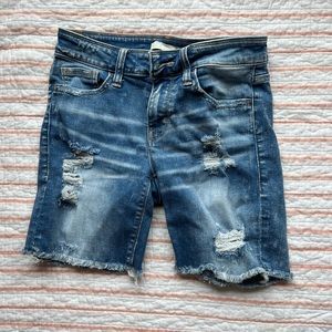 Daytrip Refined jean shorts (size 25)